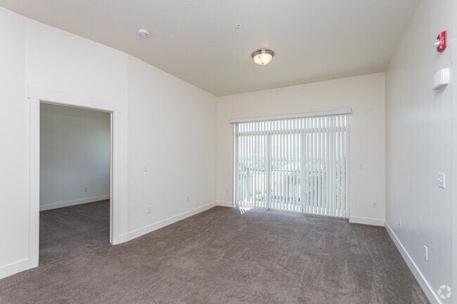 2BR, 2BA - 1,004 SF - Kay's Crossing