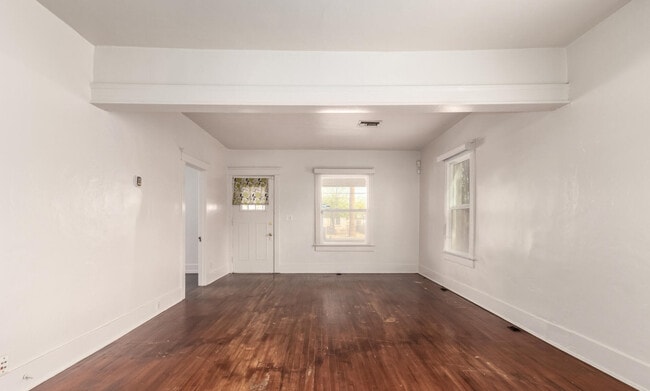 Living Room - 1505 W Pierce St
