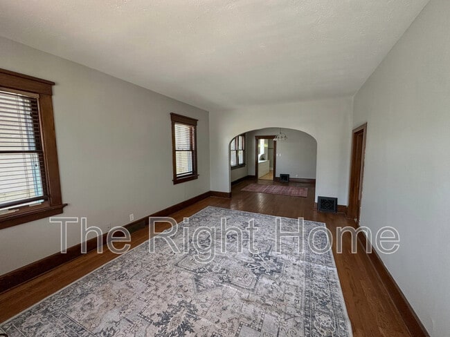 Foto del edificio - 3330 N 59th St