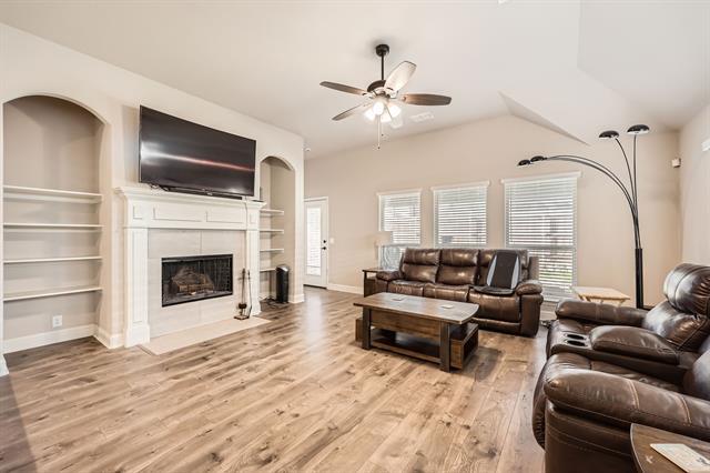 Building Photo - 4200 Snowberry Ln