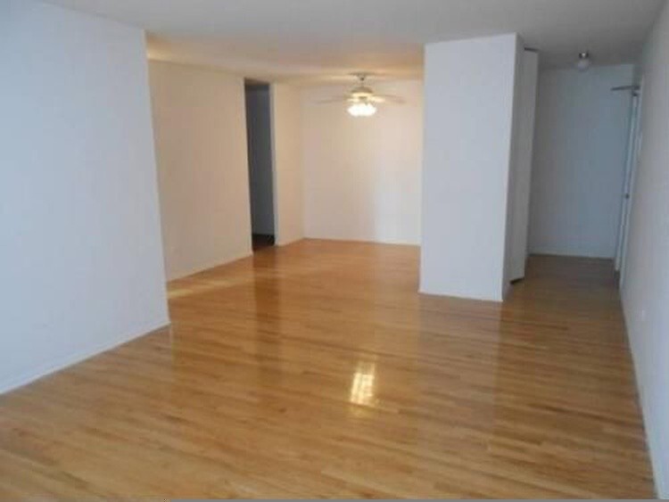 Foto del edificio - 1515 W Morse Ave