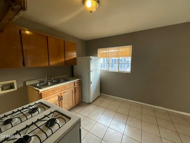 Foto del edificio - 3812 Hayes Ave