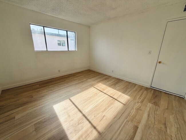 Building Photo - 537 Kolson Cir