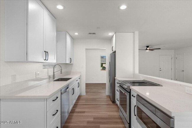 Foto del edificio - 2623 N 74th Pl