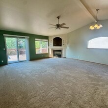 Building Photo - 2124 W Canfield Ave