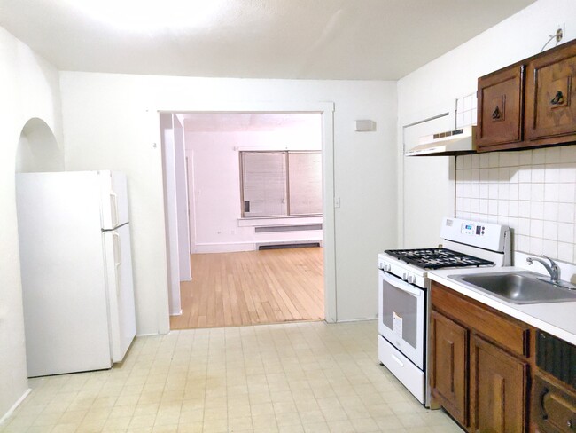 Kitchen p1 - 191 Zerby Ave