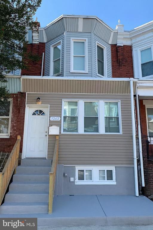Primary Photo - 1262 S Ruby St