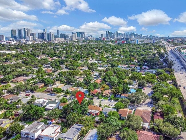 Foto del edificio - 547 NW 49th St