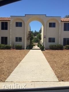 Foto principal - 13042 Carriage Rd