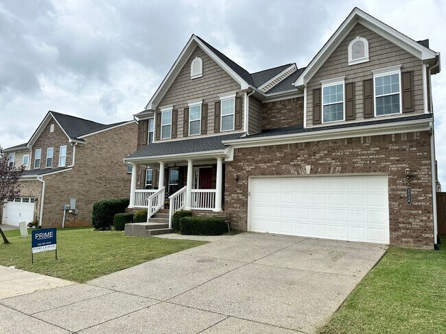 Building Photo - Nolensville Home in Silver Stream Neighbor...