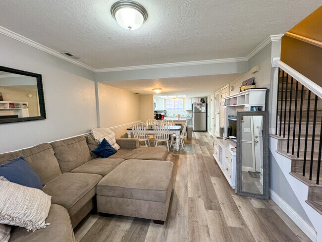 Foto del edificio - 665 N 100 E