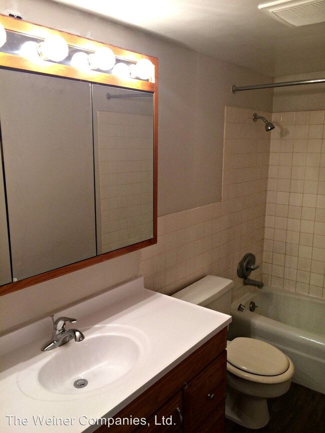 Foto del edificio - 407 W White St