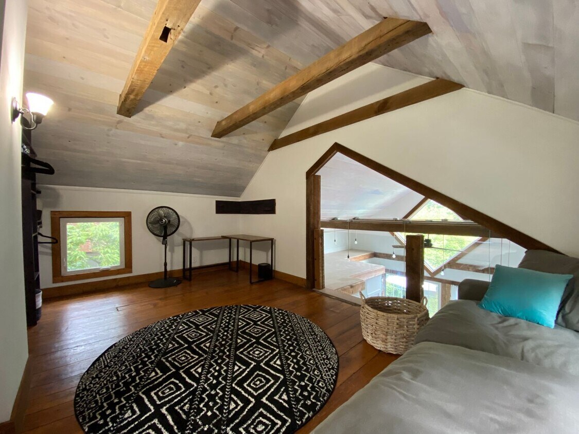 Primary Photo - YOUR FULLY FURNISHED HOME IN THE HEART OF ...