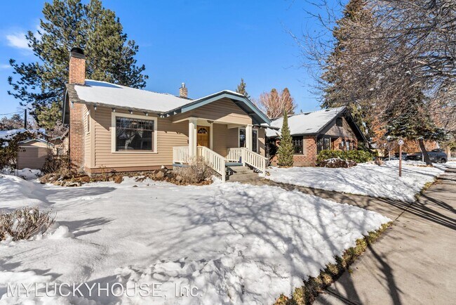 Building Photo - 3 br, 2.5 bath House - 711 NW Broadway Street