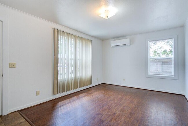 Foto del edificio - 535 Spring St