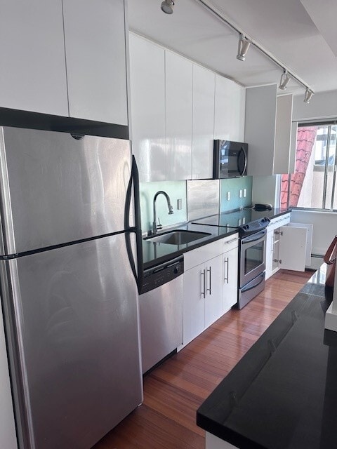 Building Photo - 1906 Nelson St