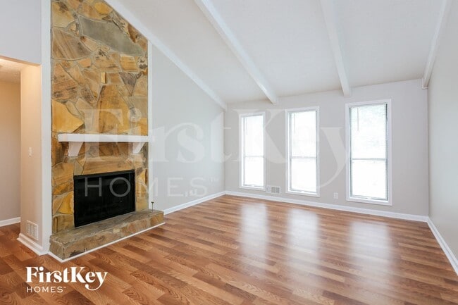 Building Photo - 2639 Windmere Dr NW