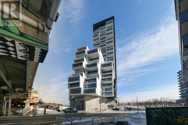 Photo du bâtiment - 170 Bayview Ave