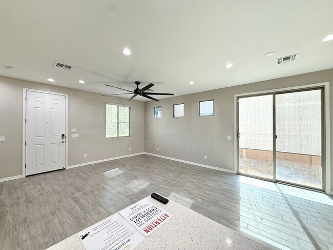 Foto del edificio - 1732 S 82nd Way