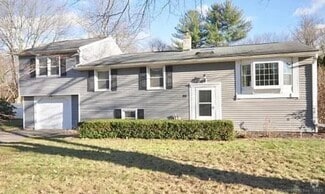 Building Photo - 44 Simsbury Manor Dr