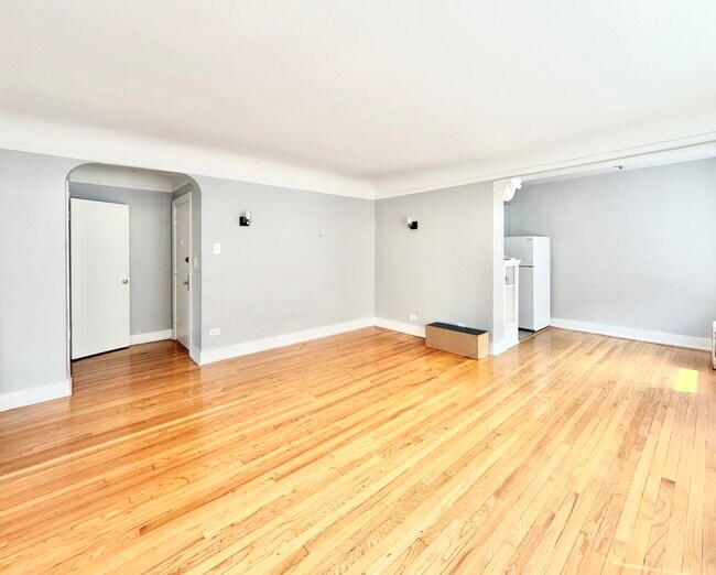 Foto del edificio - 2801 W Lunt Ave