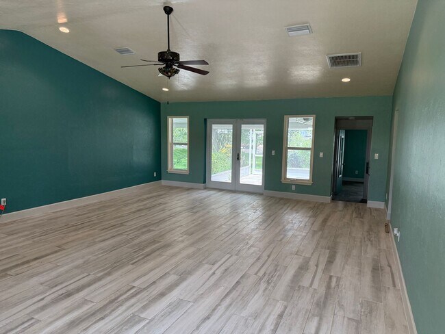 Building Photo - Waterfront Oasis Awaits!  3/2 with Attache...