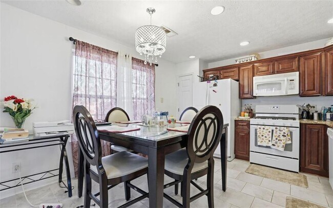 Foto del edificio - 205 Oak Grove Way