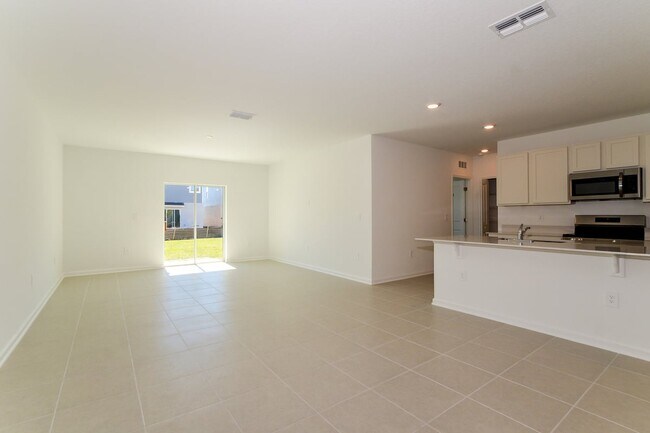 Building Photo - 2823 Whitaker Pt