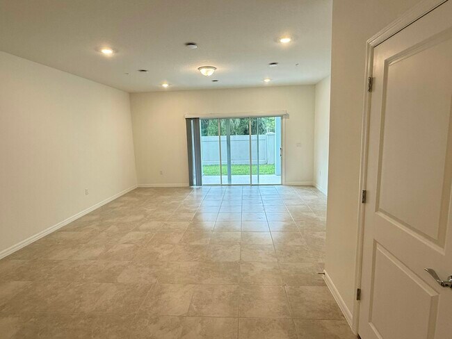 Building Photo - 3223 Canyon Bay Pt