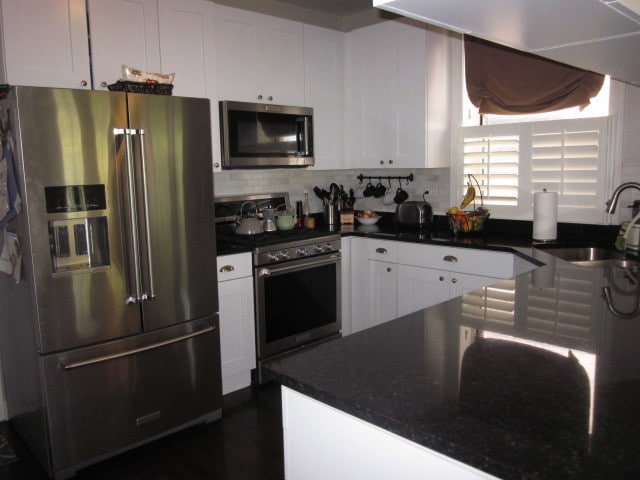 Building Photo - 811 Hinman Ave