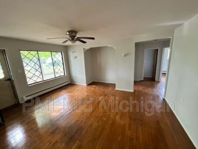 Foto del edificio - 1375 Lincoln Ave