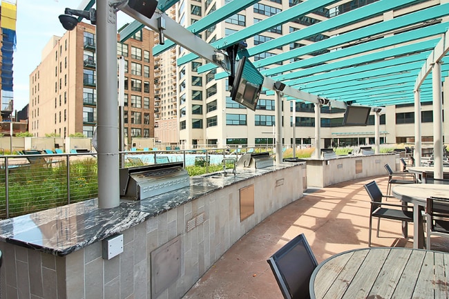 Building Photo - 1146 S Michigan Ave