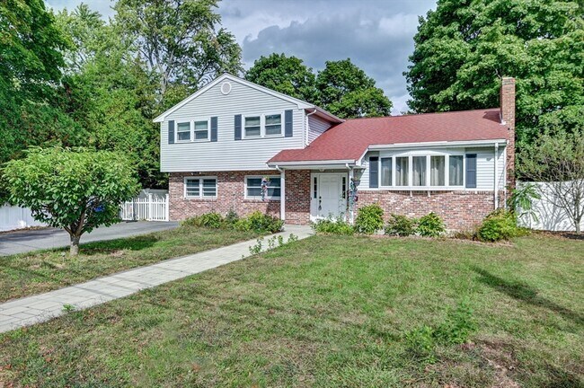 Building Photo - 36 Cypress Rd