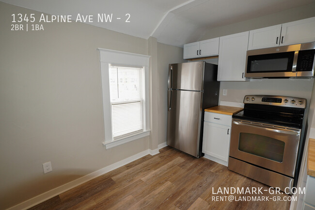 Foto del edificio - 1345 Alpine Ave NW