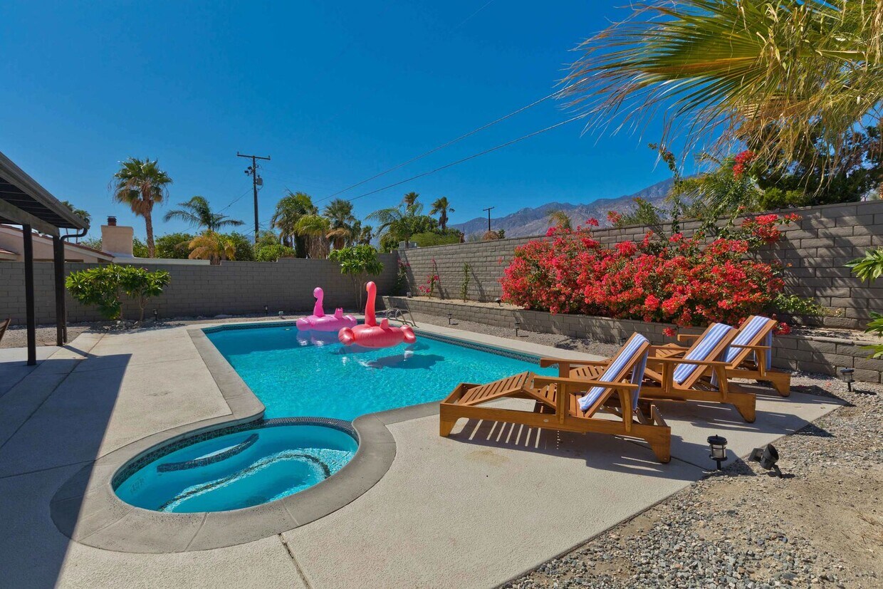 Foto principal - Modern home w Private Pool, Spa, Pets Welc...