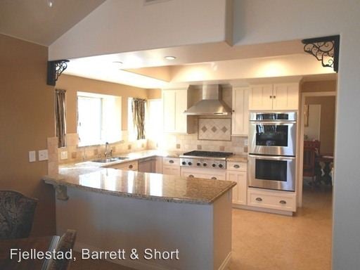 Building Photo - 15533 Harrow Ln