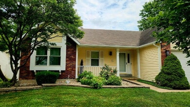 Building Photo - 1146 Carrington Dr