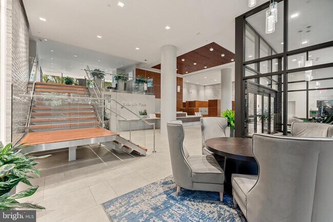 Foto del edificio - 3800 Powell Ln