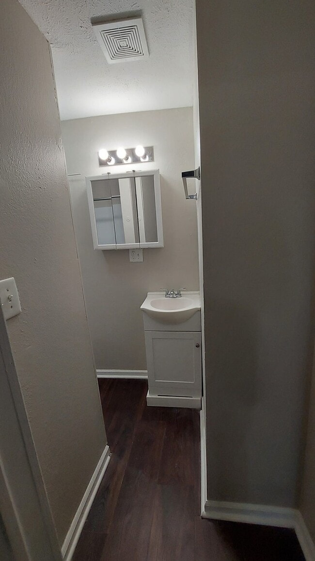 Building Photo - Duplex