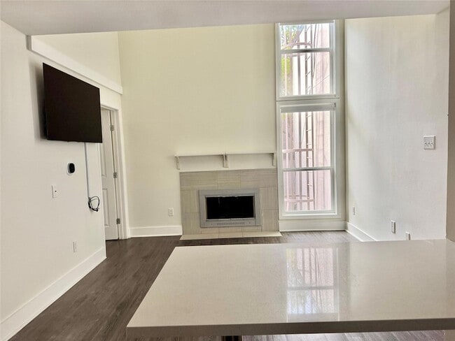 Foto del edificio - 935 La Posada Dr