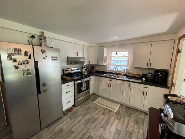 Foto del edificio - 4132 Edgewood St