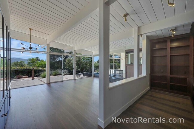 Foto del edificio - 748 Beechnut Ct