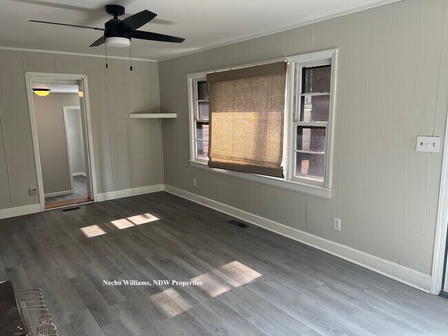 Foto del edificio - 1100 N Cambridge Cir