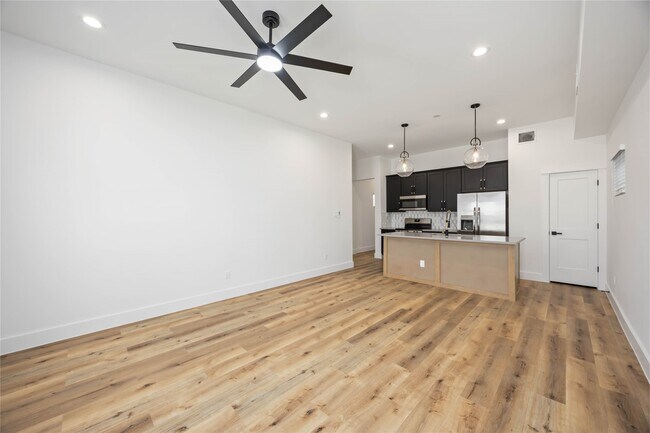Foto del edificio - 8013 Cora St