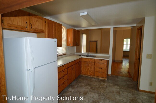 Building Photo - 2 br, 2 bath House - 905 N 4th St.
