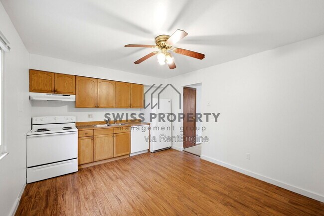 Building Photo - 1573 Briarwood Ave