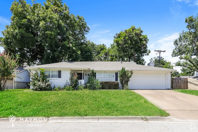 Building Photo - 3573 Westfield Ave