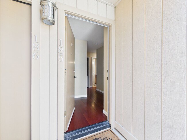 Foto del edificio - 2 bedroom Kimberly Place Condo - Includes ...