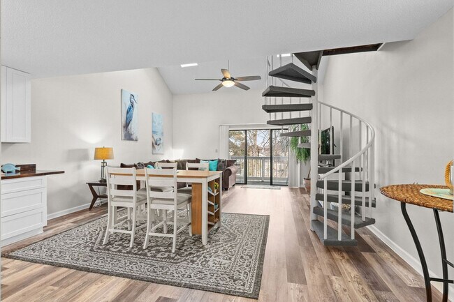 Building Photo - 1920 Bent Grass Dr