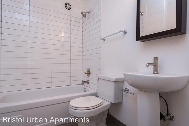 Building Photo - 4926 SW 56th Ave
